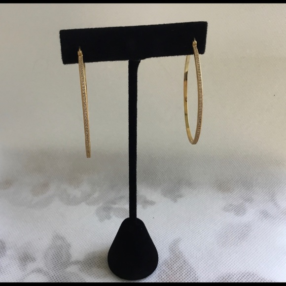 Clearance, Last Pair $28 Firm! Yellow Gold Plated Cz Round Hoop - Picture 7 of 9